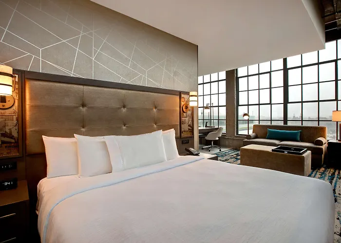 Embassy By Hilton Riverfront Hotel Rockford