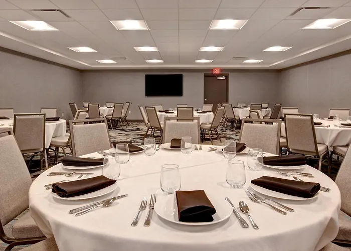 Embassy By Hilton Riverfront 4*