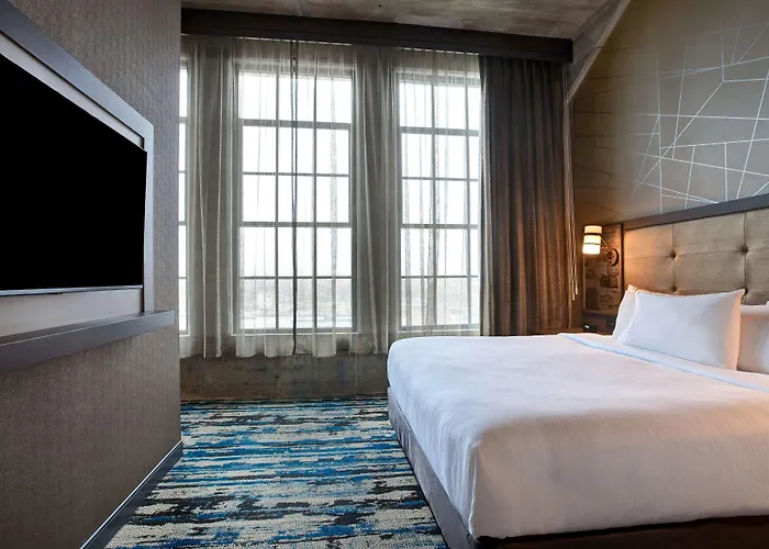 Embassy By Hilton Riverfront 4*