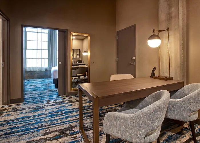 Embassy By Hilton Riverfront Hotel Rockford