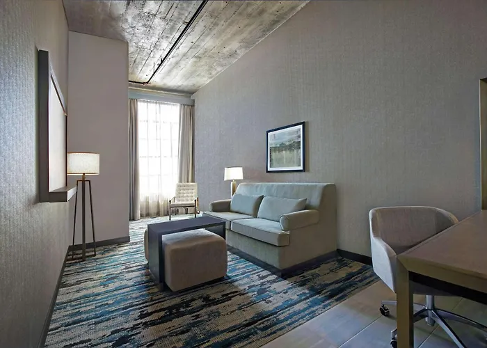 Embassy By Hilton Riverfront 4*