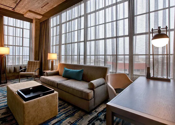Embassy By Hilton Riverfront Hotel
