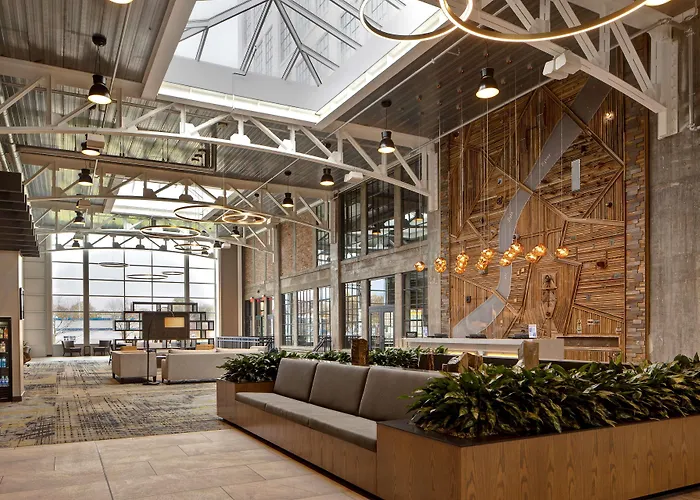 Embassy By Hilton Riverfront 4*