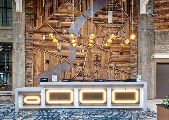 Hotel Embassy By Hilton Riverfront Rockford