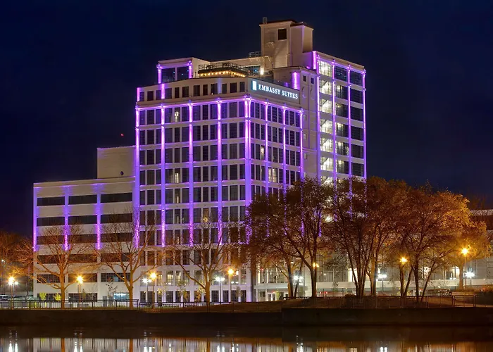 Embassy By Hilton Riverfront