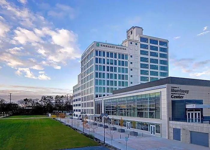 Embassy By Hilton Riverfront