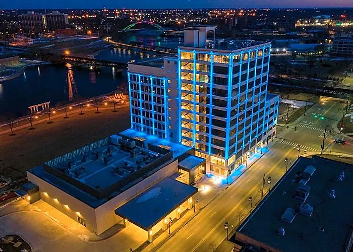 Hotel Embassy By Hilton Riverfront Rockford