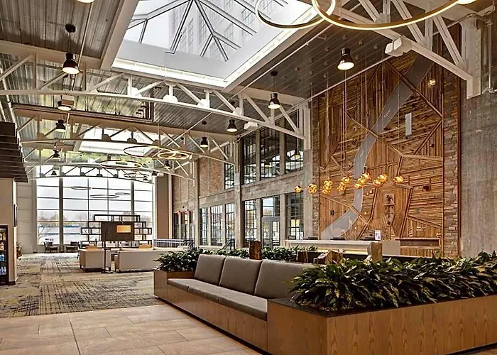 Embassy By Hilton Riverfront Hotel