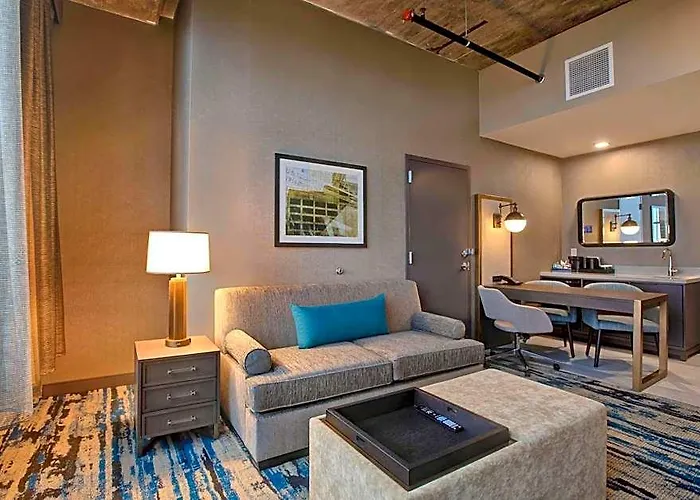 Embassy By Hilton Riverfront 4*