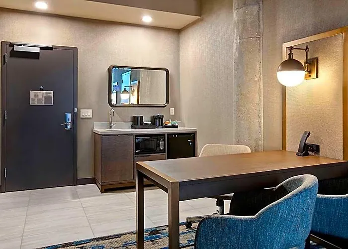 Embassy By Hilton Riverfront
