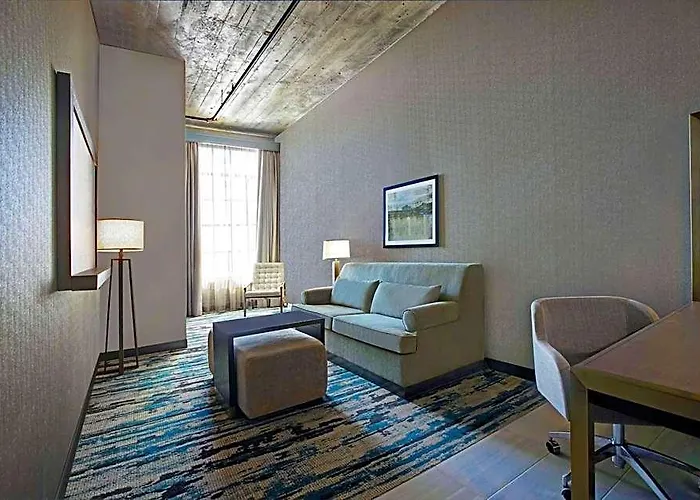 Embassy By Hilton Riverfront 4*